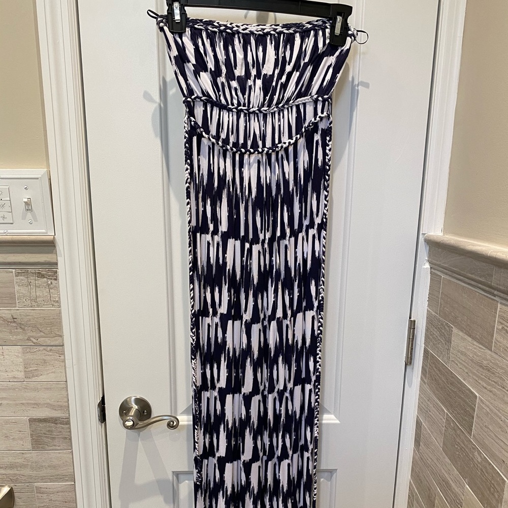 Tart long blue and white maxi dress xs